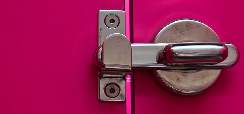 Childproof Gate Lock in Sunnyslope, California